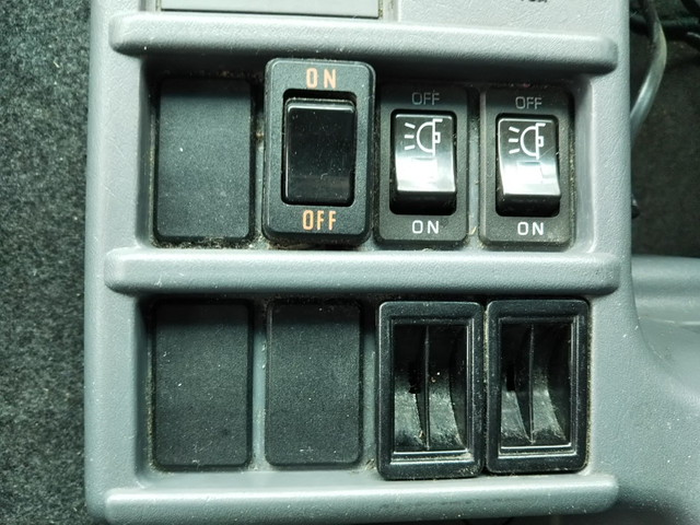 いすゞフォワードアルミウイング中型（4t）[写真37]