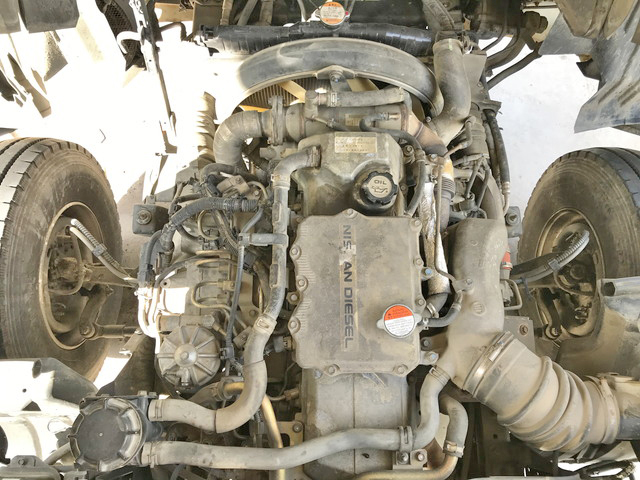 UDトラックスコンドルダンプ・クレーン付中型（4t）[写真26]