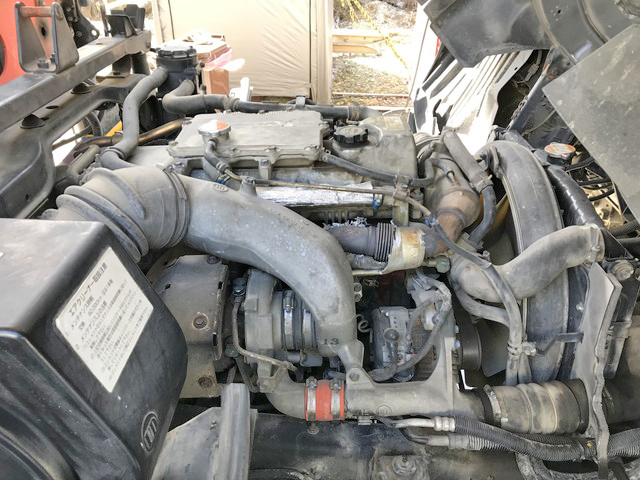 UDトラックスコンドルダンプ・クレーン付中型（4t）[写真27]