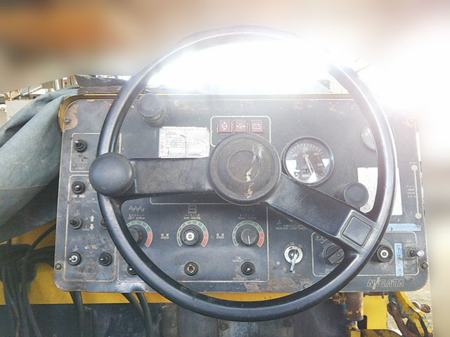 その他のメーカーアスファルトフィニッシャー[写真13]