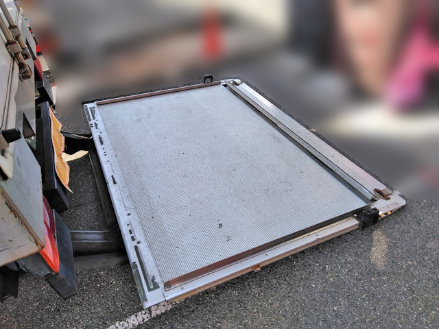 日野レンジャー幌ウイング中型（4t）[写真12]