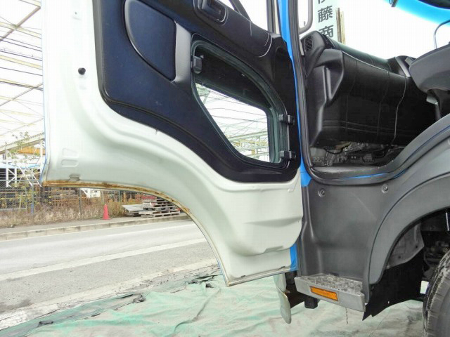 日野レンジャーアルミウイング中型（4t）[写真29]