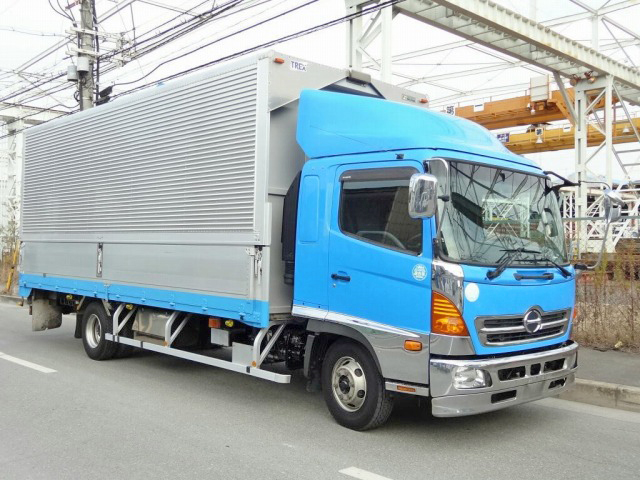 日野レンジャーアルミウイング中型（4t）[写真03]