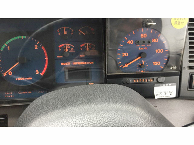 日野プロフィアコンテナ専用車大型（10t）[写真18]