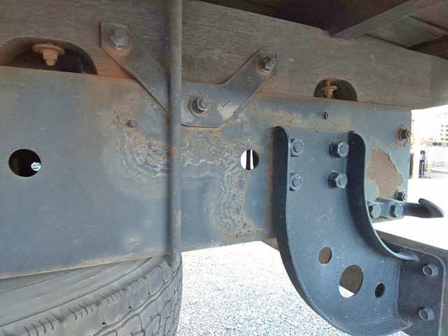 三菱ふそうファイター平ボディ増トン（6t・8t）[写真12]