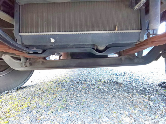 三菱ふそうファイター平ボディ増トン（6t・8t）[写真13]