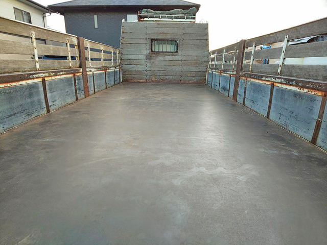 三菱ふそうファイター平ボディ増トン（6t・8t）[写真07]