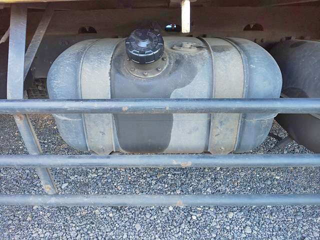 三菱ふそうファイター平ボディ増トン（6t・8t）[写真09]