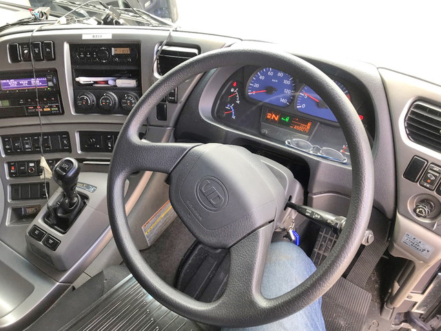 UDトラックスクオンアルミウイング大型（10t）[写真19]