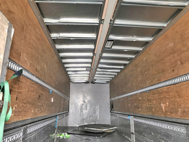 UDトラックスクオンアルミウイング大型（10t）[写真07]