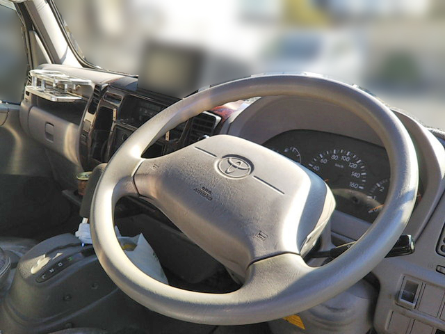 トヨタダイナ平ボディ小型（2t・3t）[写真15]