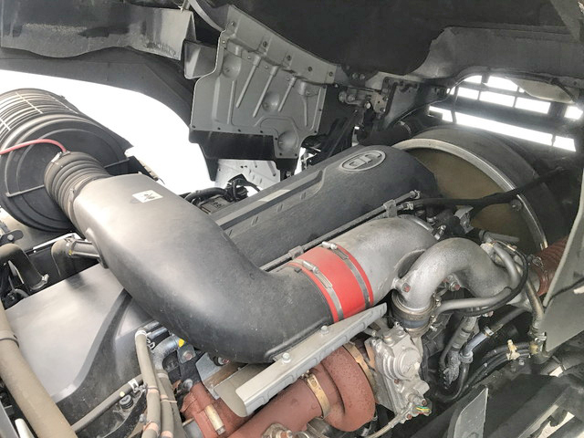 UDトラックスクオンアルミウイング大型（10t）[写真13]