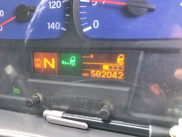 UDトラックスクオンアルミウイング大型（10t）[写真18]