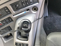 UDトラックスクオンアルミウイング大型（10t）[写真19]