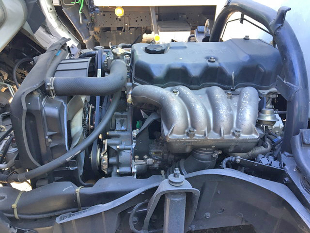 三菱ふそうキャンターパネルバン小型（2t・3t）[写真11]