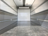 日野レンジャー冷蔵冷凍ウイング中型（4t）[写真16]