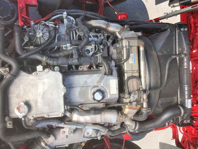 日野レンジャー冷蔵冷凍ウイング中型（4t）[写真24]