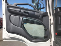 日野レンジャー冷蔵冷凍ウイング中型（4t）[写真26]