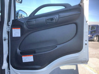 日野レンジャー冷蔵冷凍ウイング中型（4t）[写真27]