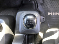 日野レンジャー冷蔵冷凍ウイング中型（4t）[写真32]