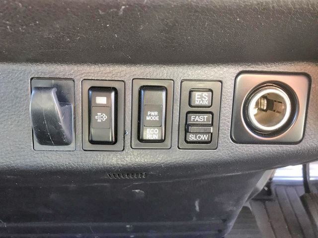 日野レンジャー冷蔵冷凍ウイング中型（4t）[写真37]