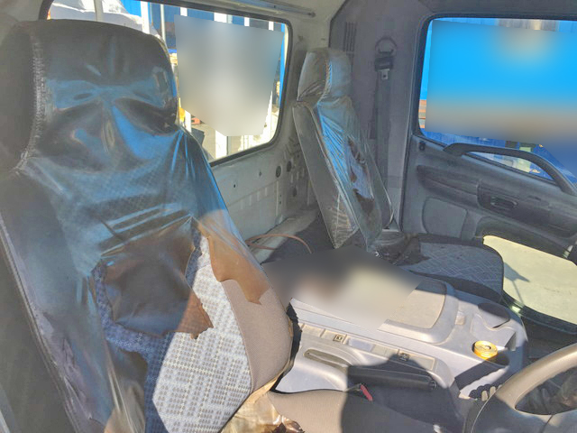 日野レンジャー平ボディ中型（4t）[写真23]