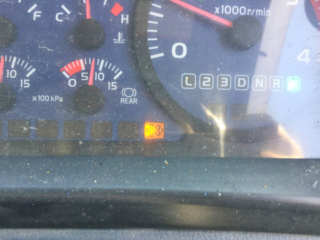 日野レンジャー平ボディ中型（4t）[写真30]