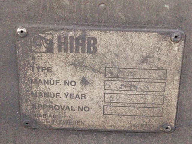 三菱ふそうファイターヒアブクレーン中型（4t）[写真19]