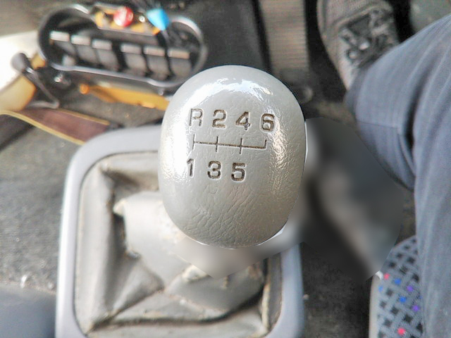 三菱ふそうファイターヒアブクレーン中型（4t）[写真31]