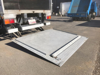 三菱ふそうキャンターアルミバン小型（2t・3t）[写真11]