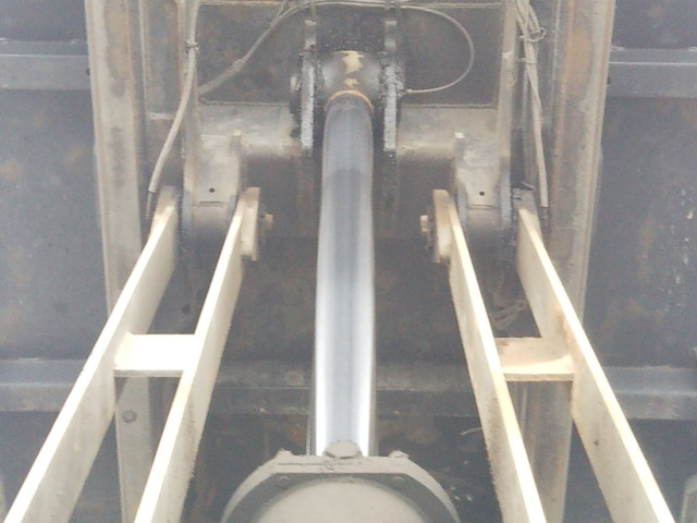 いすゞギガ深ダンプ（土砂禁ダンプ）大型（10t）[写真11]