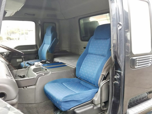 いすゞギガ深ダンプ（土砂禁ダンプ）大型（10t）[写真26]