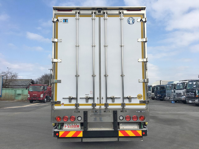 いすゞギガ冷蔵冷凍ウイング大型（10t）[写真09]