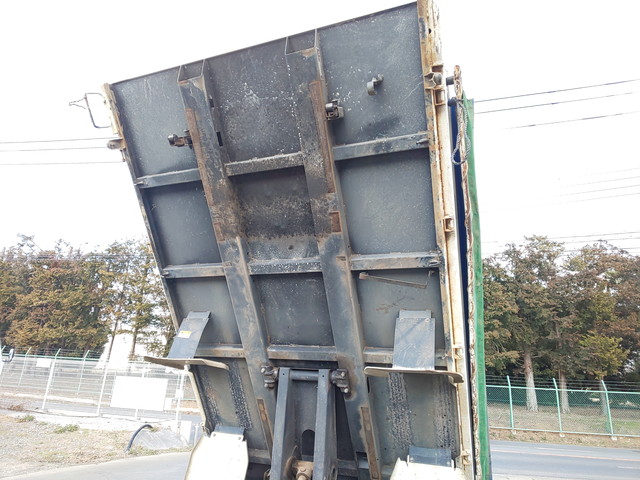 いすゞエルフダンプ小型（2t・3t）[写真12]