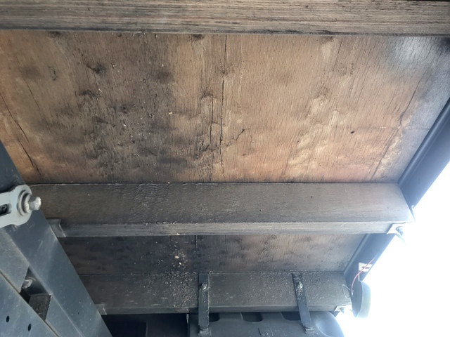 いすゞエルフ平ボディ小型（2t・3t）[写真22]