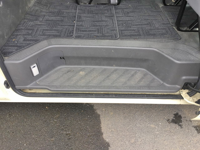 トヨタハイエースバン小型（2t・3t）[写真11]