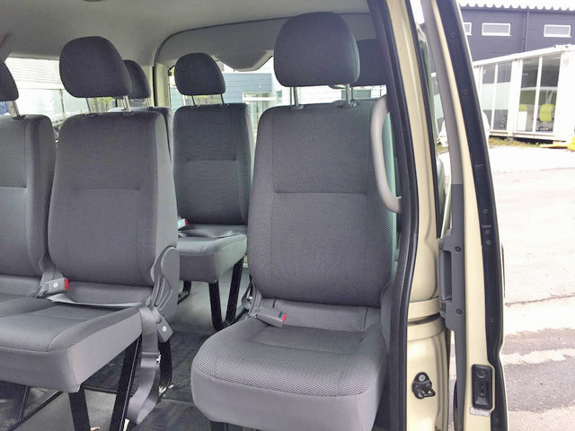 トヨタハイエースバン小型（2t・3t）[写真15]