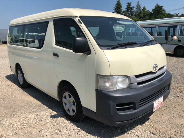 トヨタハイエースバン小型（2t・3t）[写真03]