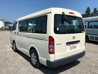 トヨタハイエースバン小型（2t・3t）[写真04]