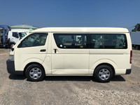 トヨタハイエースバン小型（2t・3t）[写真05]