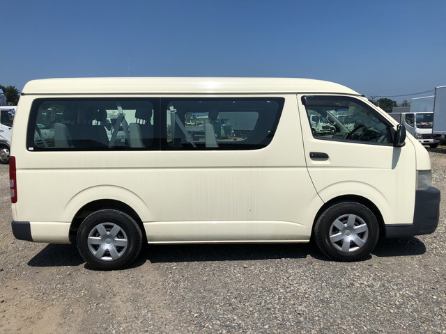 トヨタハイエースバン小型（2t・3t）[写真06]
