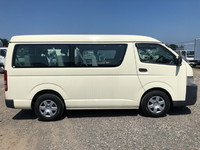 トヨタハイエースバン小型（2t・3t）[写真06]
