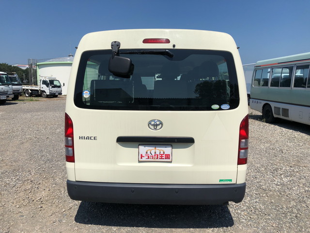 トヨタハイエースバン小型（2t・3t）[写真08]