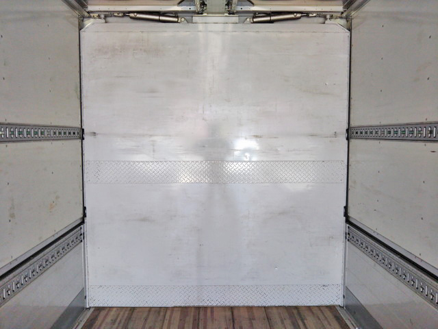 三菱ふそうスーパーグレートアルミウイング大型（10t）[写真15]