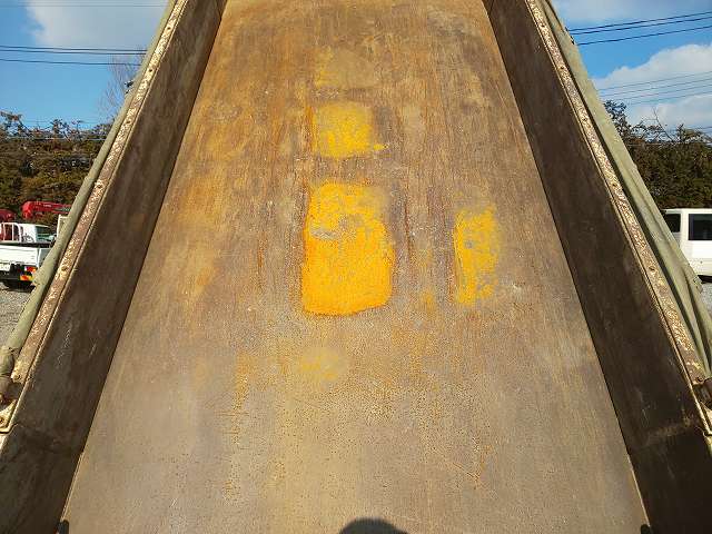 いすゞエルフダンプ小型（2t・3t）[写真13]