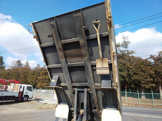 いすゞエルフダンプ小型（2t・3t）[写真14]