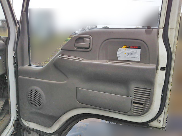 いすゞエルフ高所作業車小型（2t・3t）[写真32]