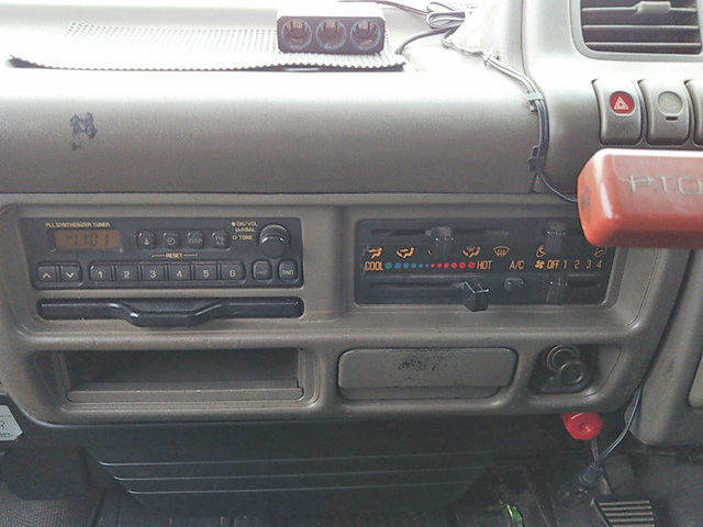 いすゞエルフ高所作業車小型（2t・3t）[写真36]