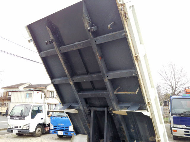 いすゞエルフダンプ小型（2t・3t）[写真16]