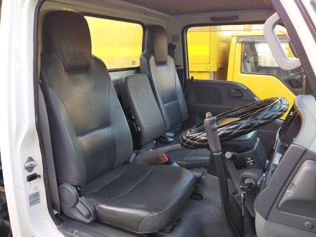 いすゞエルフダンプ小型（2t・3t）[写真32]